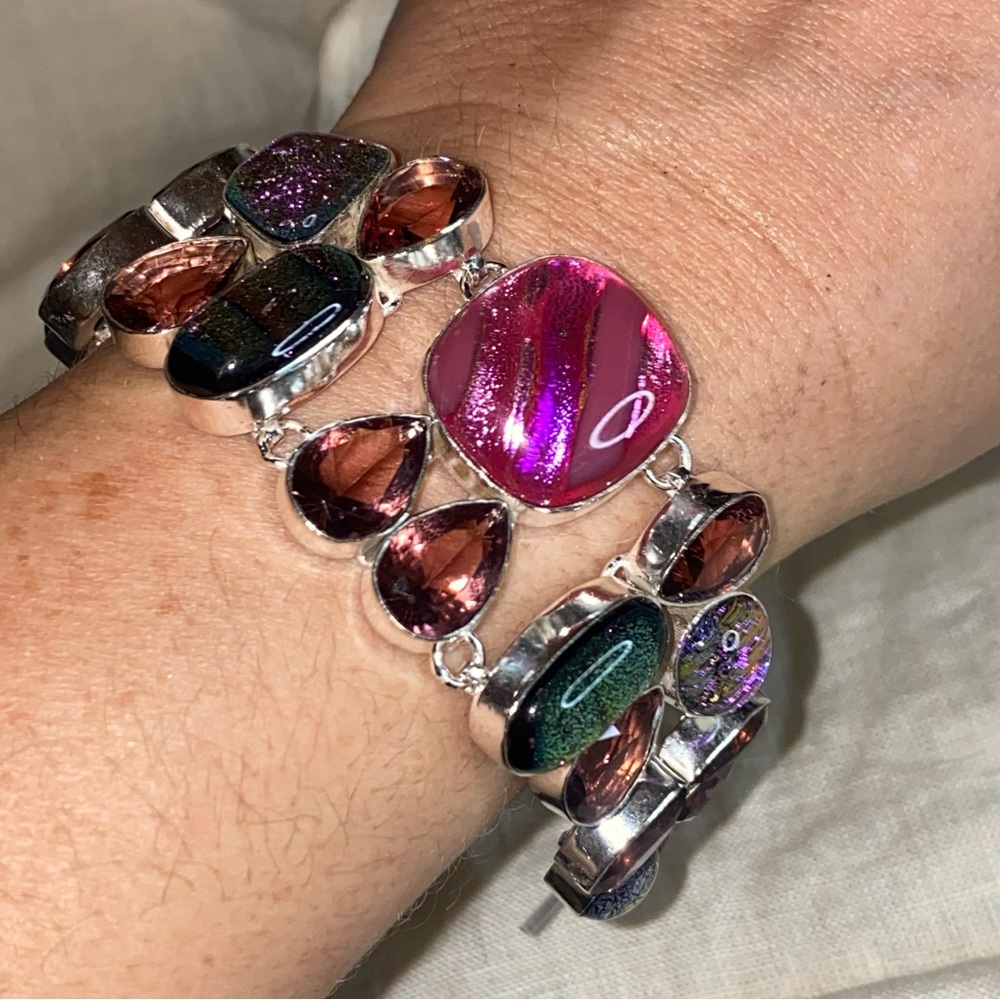 Sold ❤️ Magestic Dichroic gemstone cluster statement bracelet - Picture 4 of 14